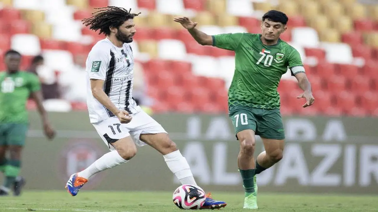 مواجهة مرتقبة للنجم النني بقميص الجزيرة أمام الشارقة في الدوري الإماراتي